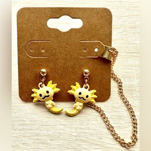 Alien post earrings with a cuff